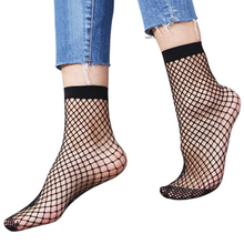 Load image into Gallery viewer, 2 Pairs Indestructible Fishnet Socks - Low